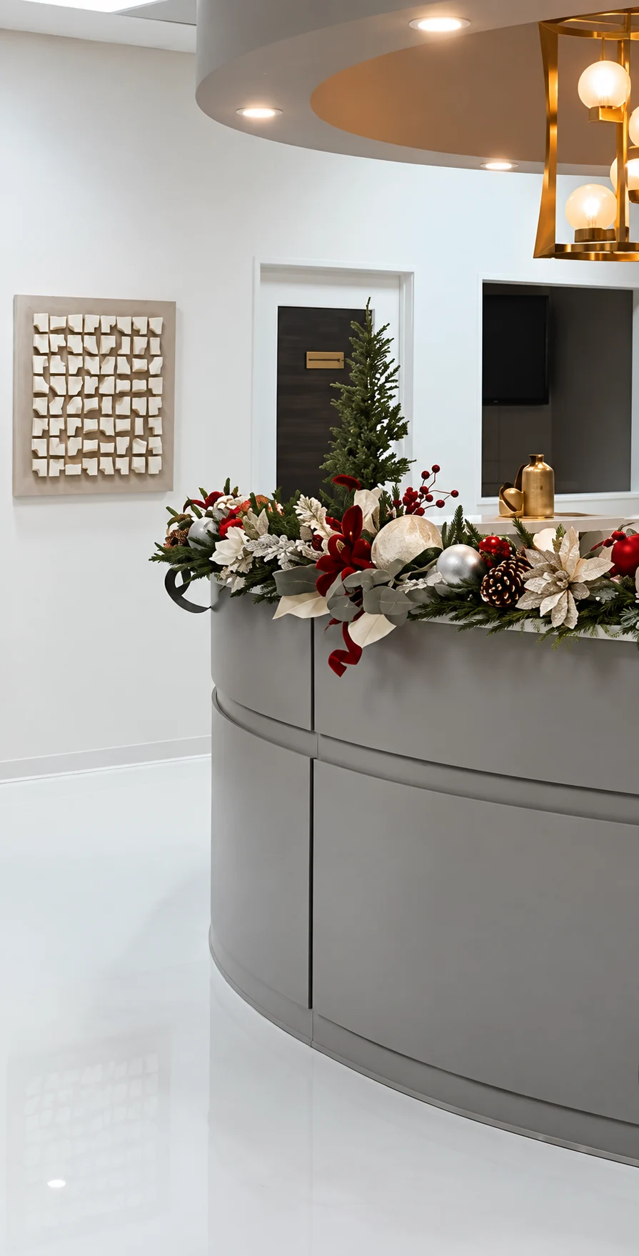 Coordinated holiday garland for an architectural space